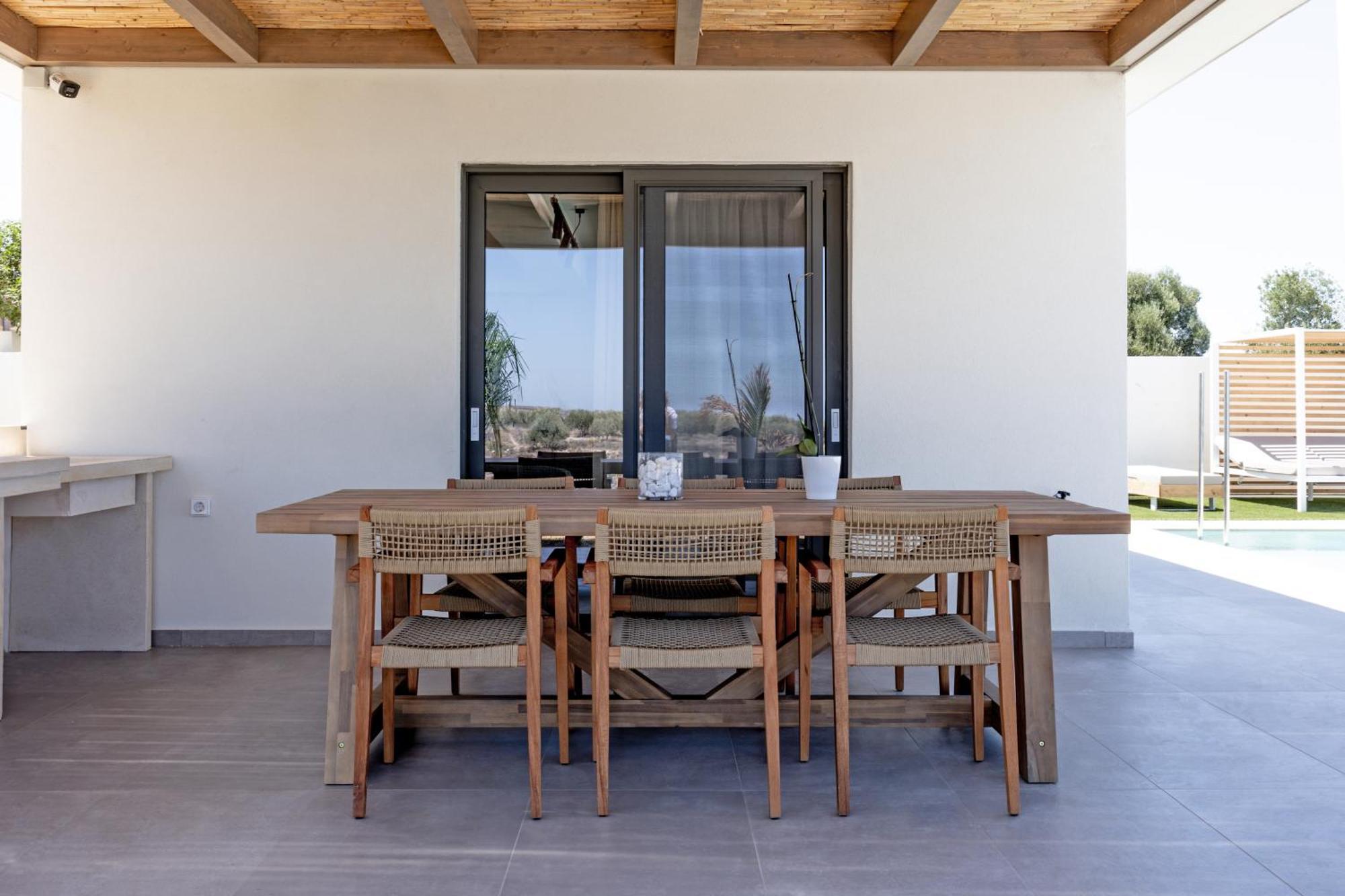 Nola - Nomadic Luxury Villa