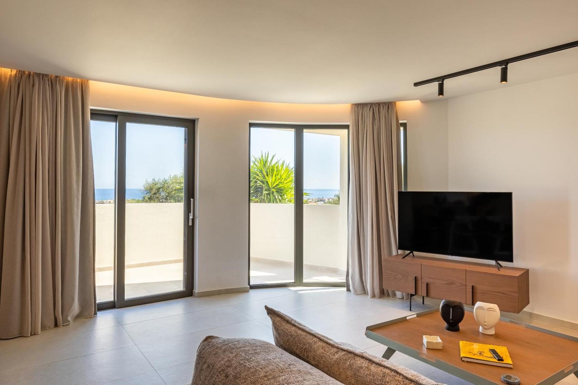 Nola - Nomadic Luxury Villa