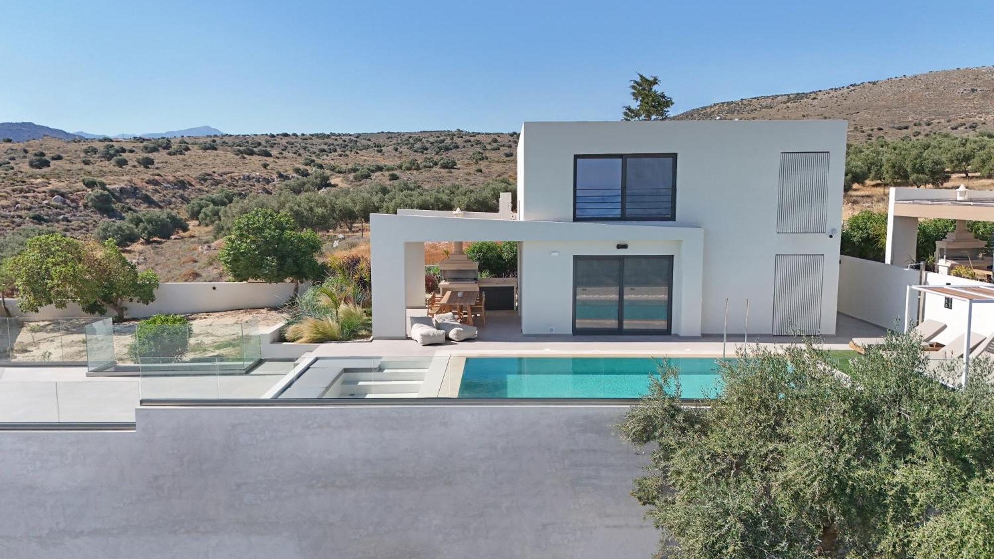 Nola - Nomadic Luxury Villa